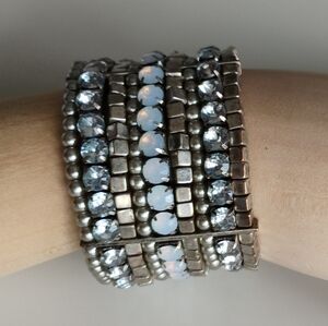 Elegant Silver and White Beaded RhineStone Bracelet